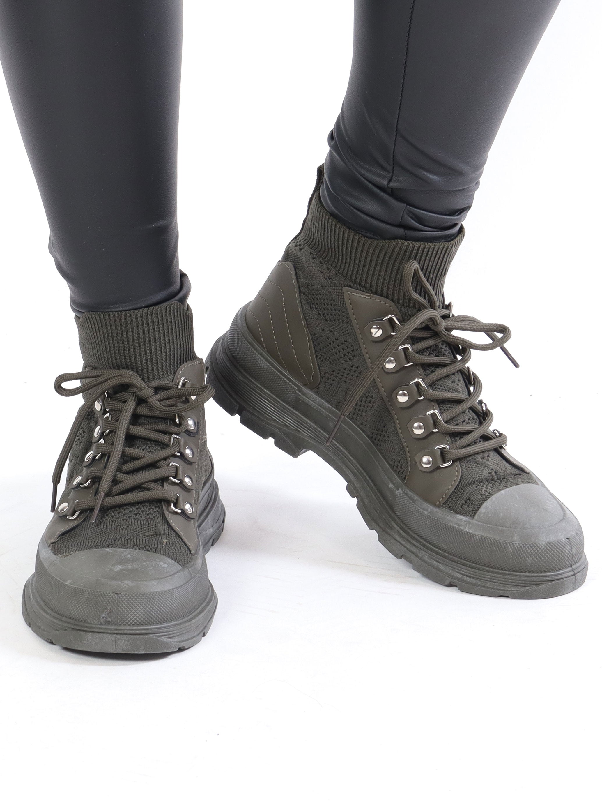 Liva - Sokkesneakers med blondedetaljer